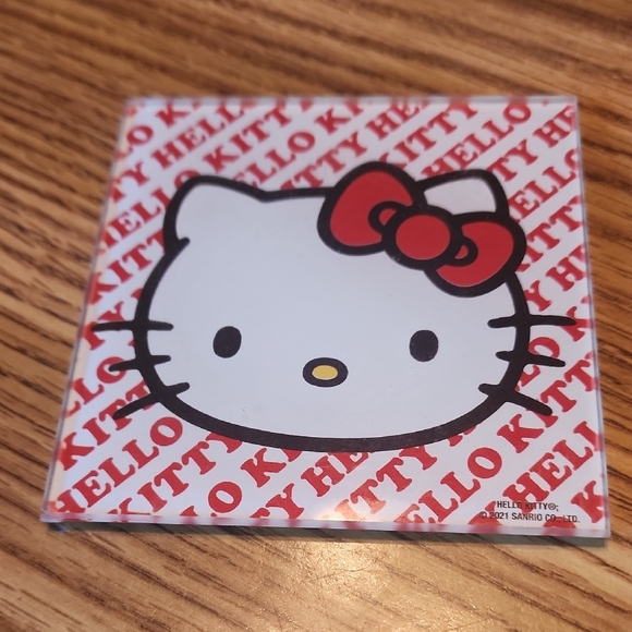 Hello Kitty Red and White Coasters Set - Picture 4 of 4